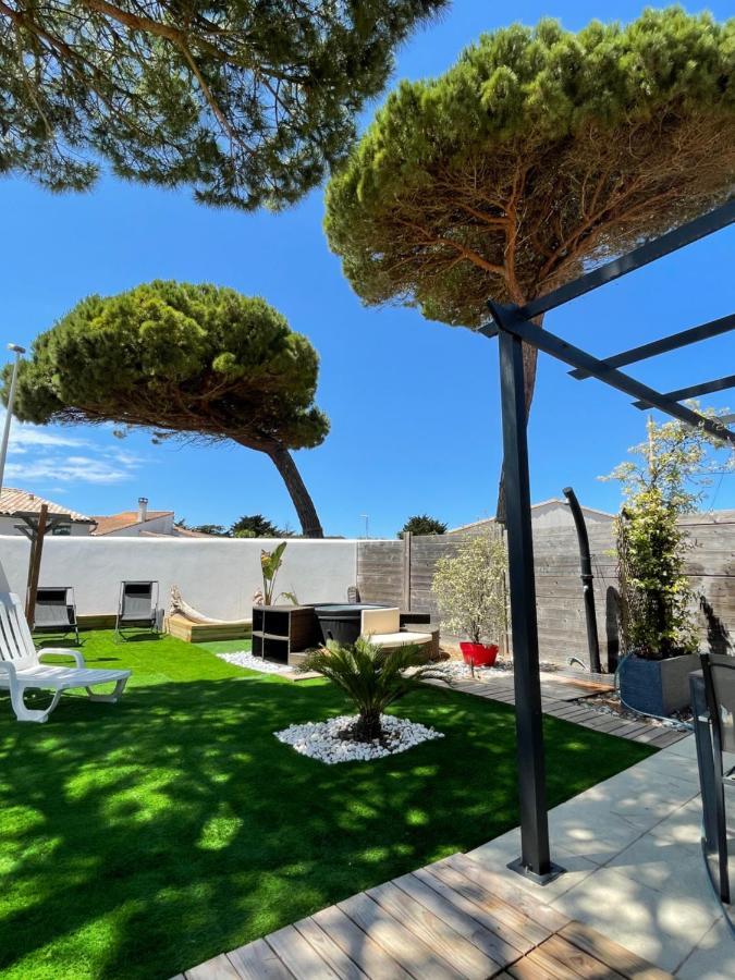 Maison avec spa idéalement placée au bois plage Le Bois-Plage-en-Ré Esterno foto