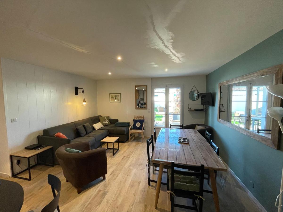 Maison avec spa idéalement placée au bois plage Le Bois-Plage-en-Ré Esterno foto